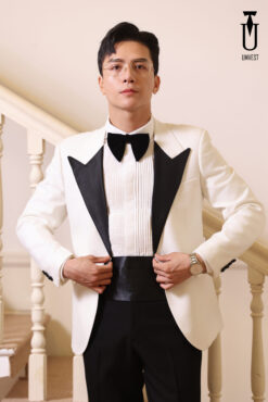 BỘ TUXEDO TRẮNG CỔ ĐEN