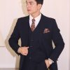 Vest đen truyền thống