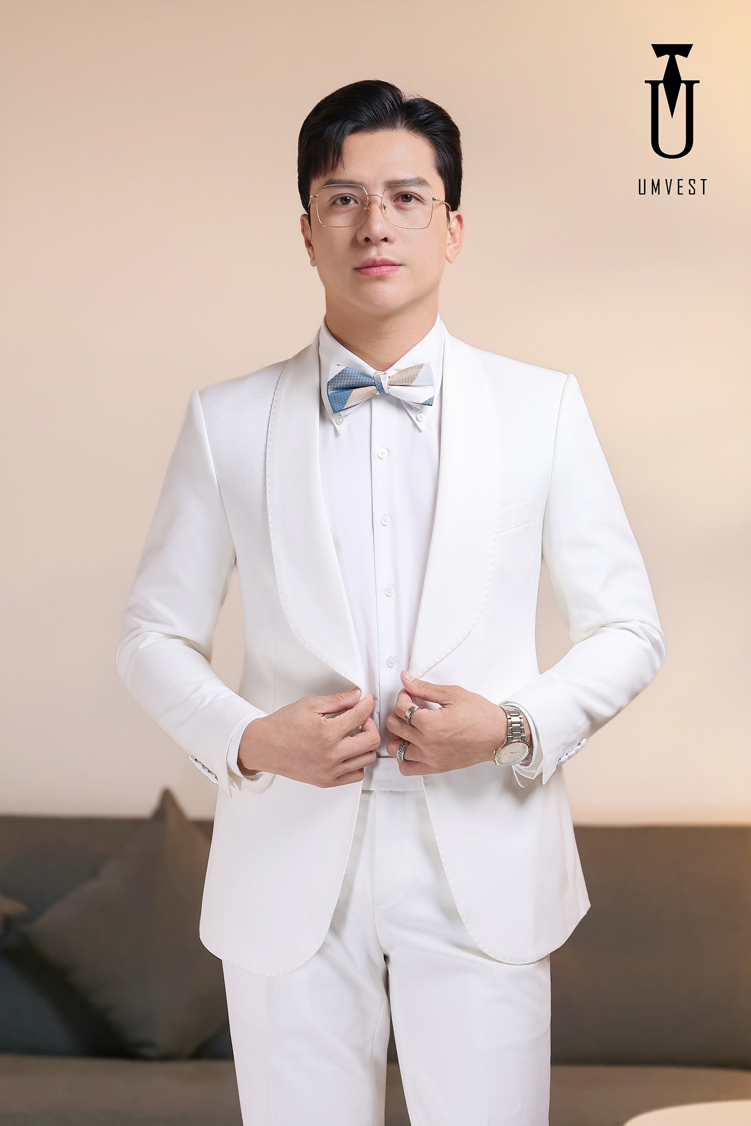 Tuxedo Trắng Sam