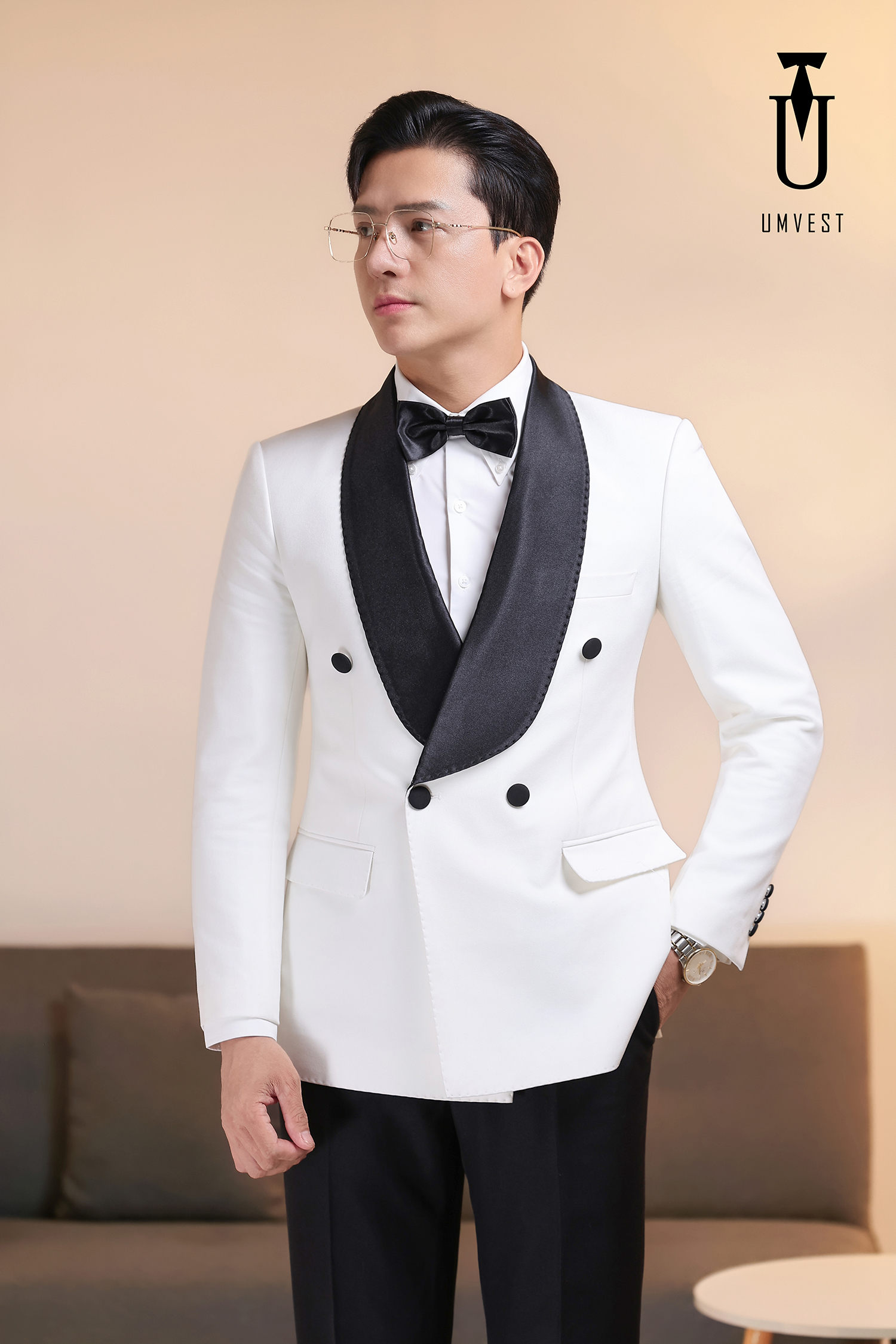 Tuxedo Trắng Sam 4 Cúc