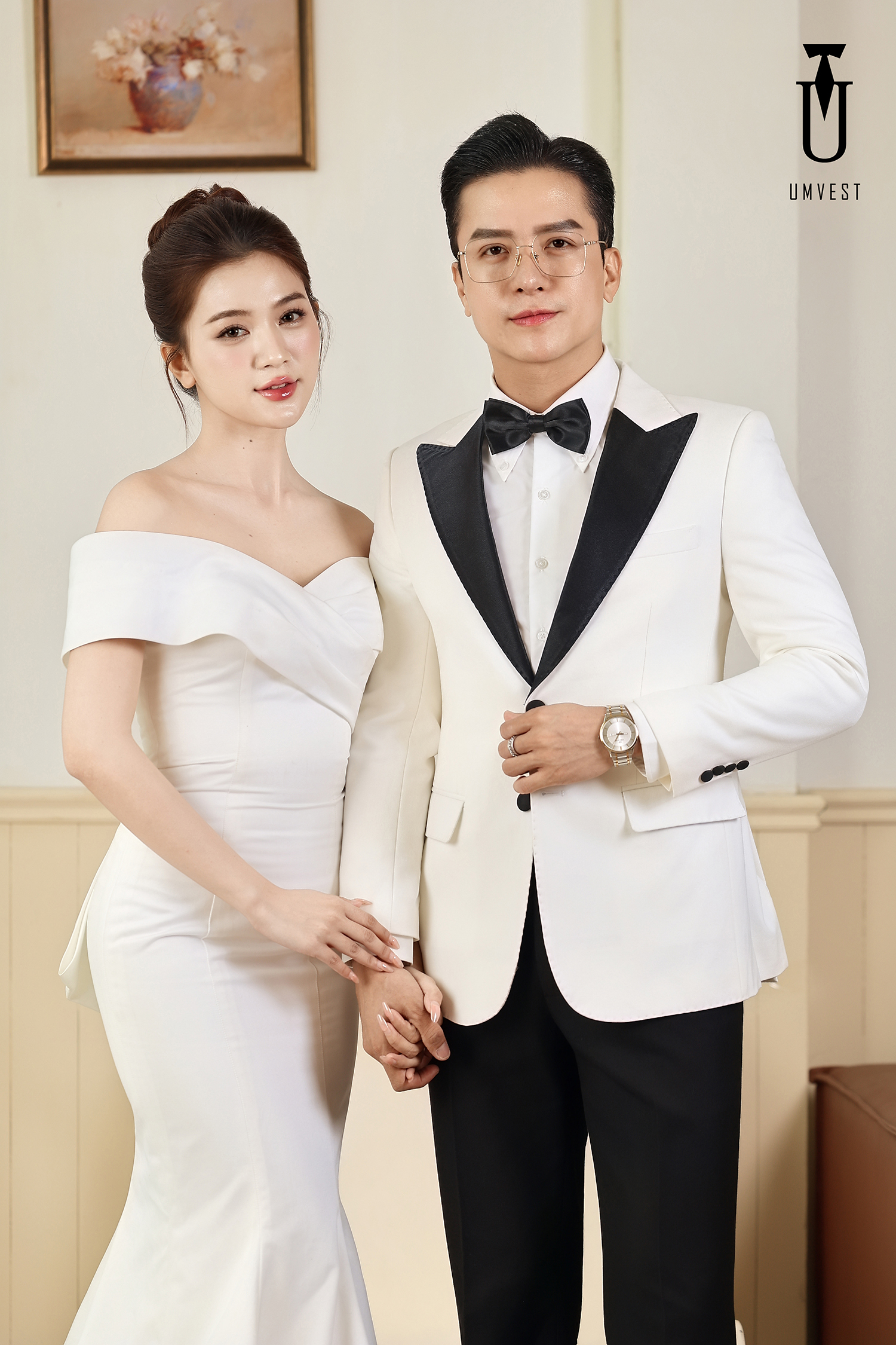 Tuxedo Cưới Trắng Ve Đen