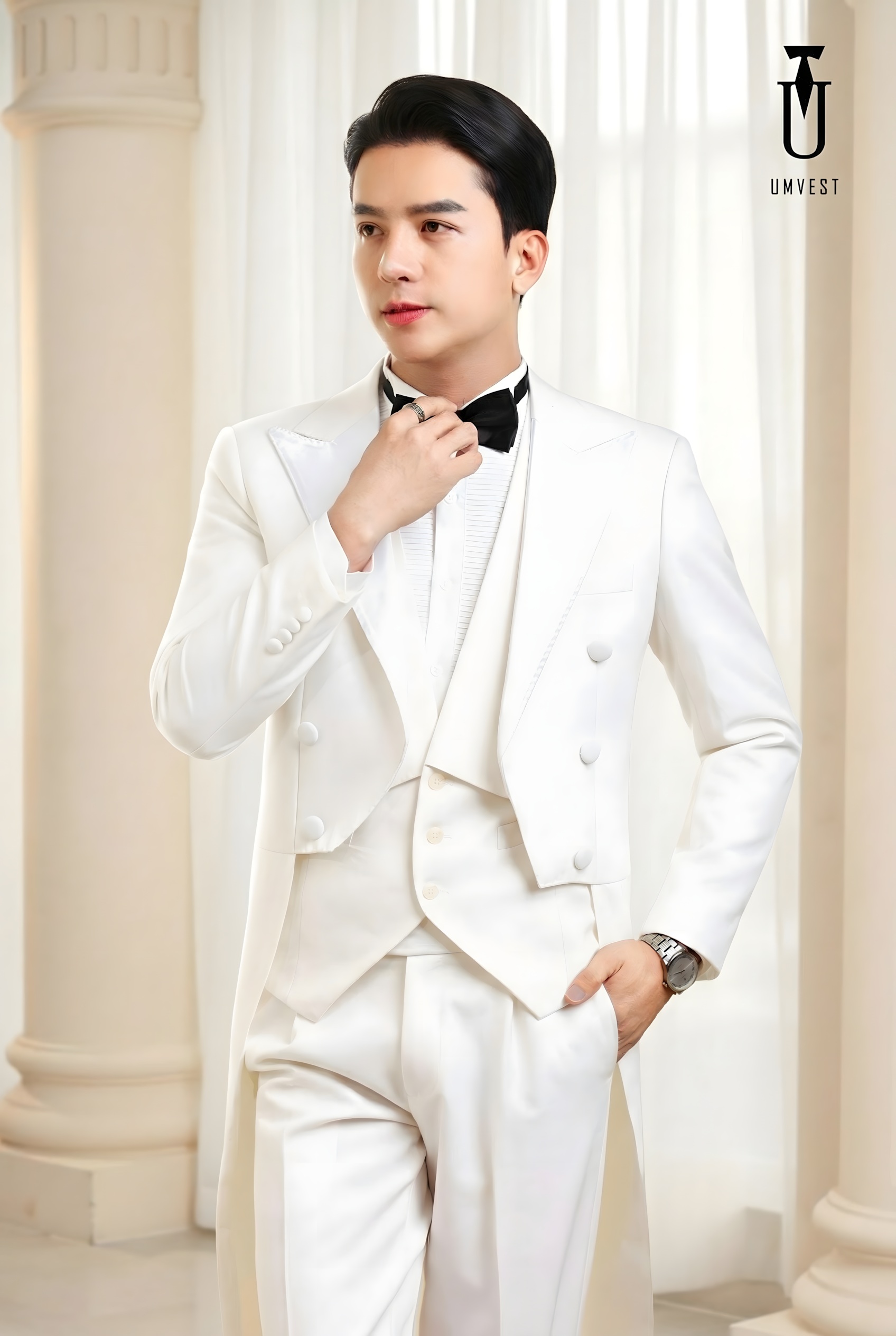 VEST TRẮNG ĐUÔI TÔM